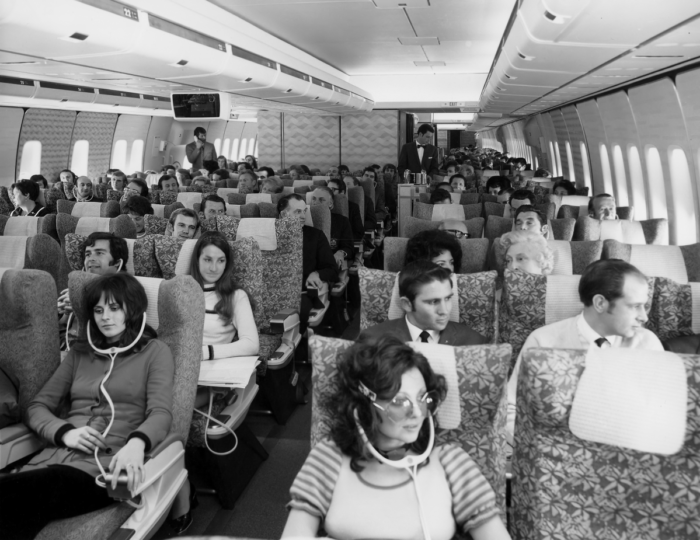 71-685-9-Economy-class-cabin-of-a-Qantas-Boeing-747B-in-the-early-1970s-1200x925